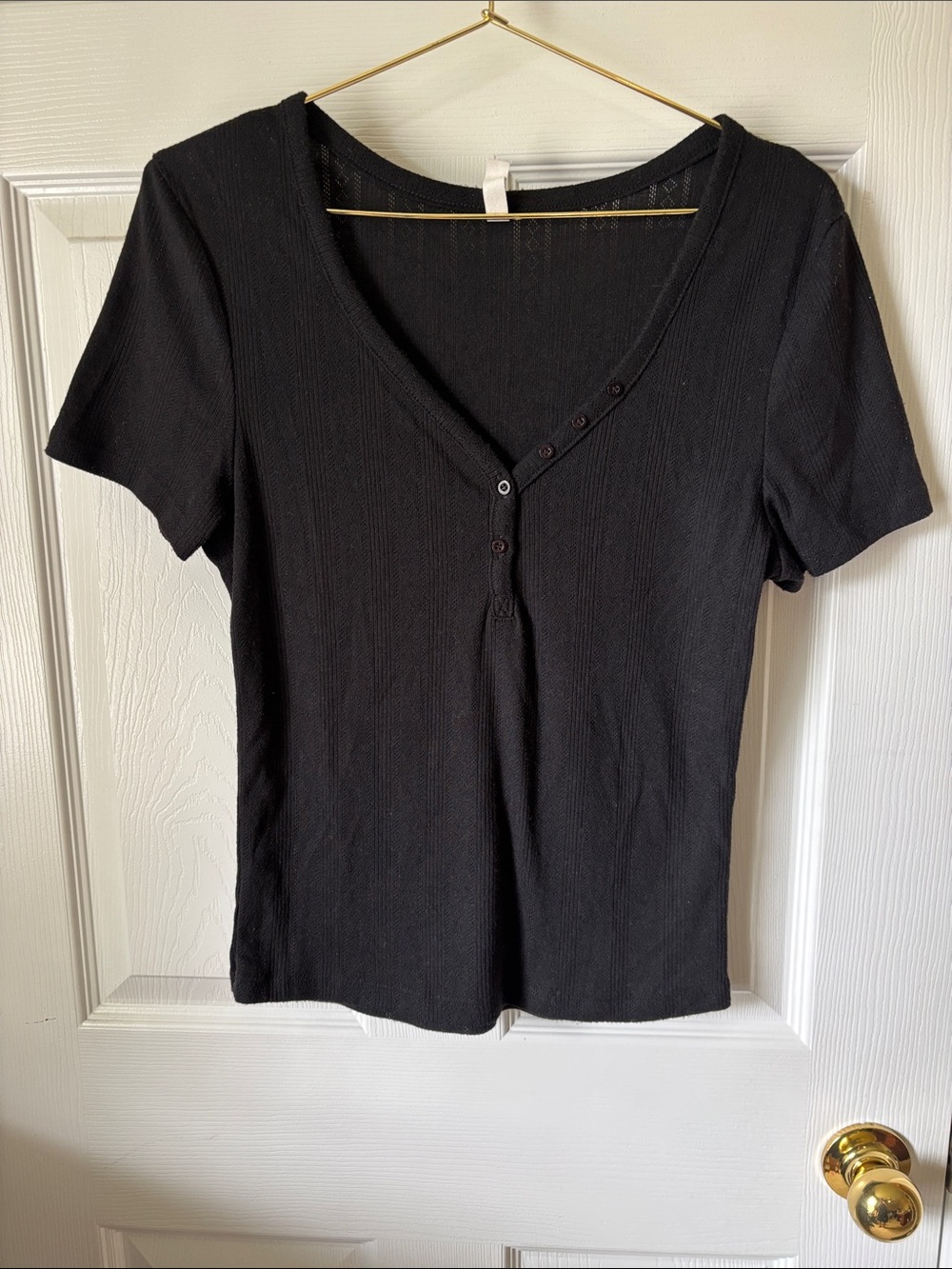 Wishlist Black Eyelet V Neck Button Top Women’s Medium Short Sleeve Blouse